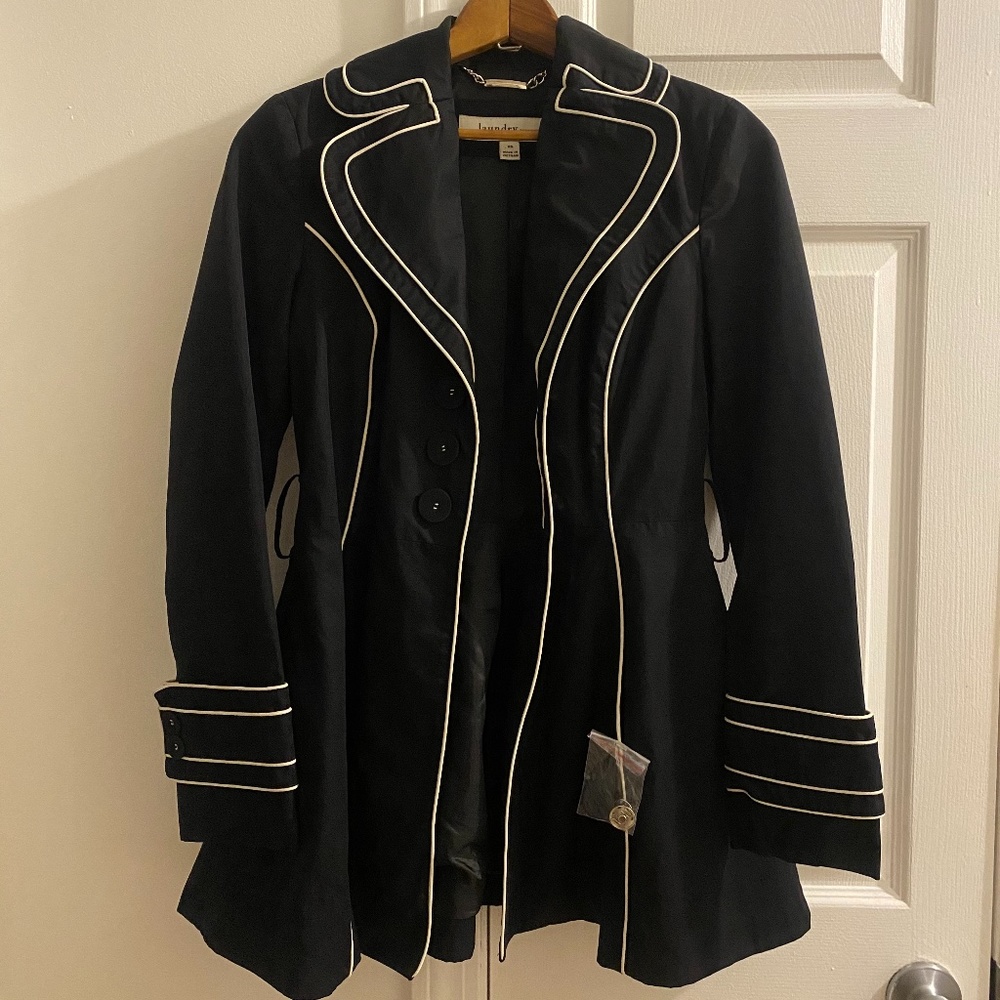 BRAND NEW Navy blue & white accented Laundry by Design tapered waist jacket xs